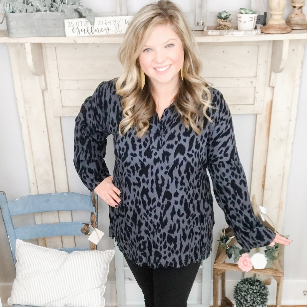 Charcoal leopard print vneck top with frayed high